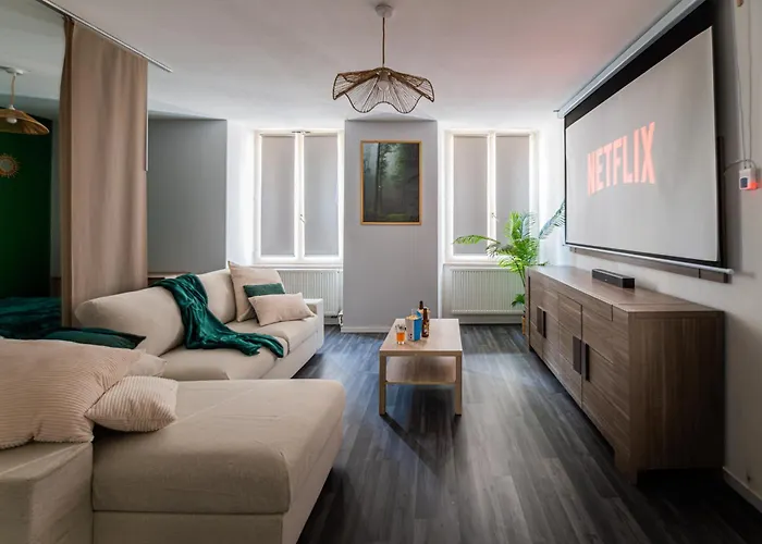 La Canopee - Parking - Centre - Netflix - 6 Pers - 66m2 * غيبووييه